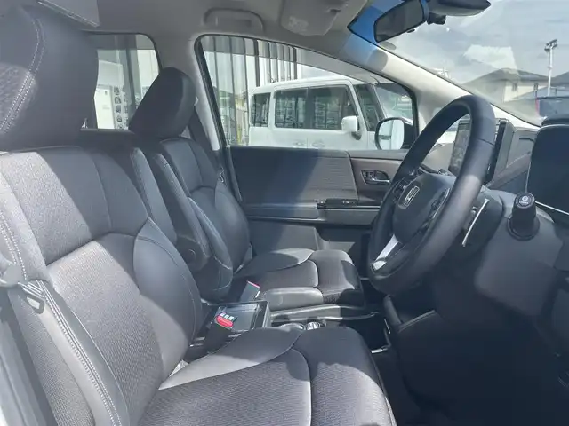 ホンダ オデッセイ アブソルート EX 長崎県 2021(令3)年 4.6万km プラチナホワイトパール ワンオーナー/純正後席モニター/純正ナビ/（フルセグ・DVD・SD・DVD・BT)/全方位カメラ/レーダークルーズコントロール/前席パワーシート/前席シートヒーター/ホンダセンシング/オートライト/LEDヘッドライト/ETC2.0/前後ドライブレコーダー/ハーフレザーシート/パワーバックドア/クリアランスソナー/ステアリングスイッチ/パドルシフト/アイドリングストップ