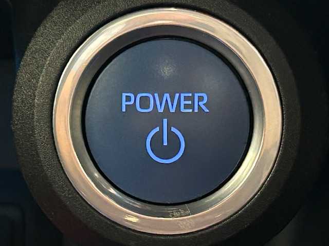 トヨタ ハリアー ハイブリッド Z レザーパッケージ 宮城県 2021(令3)年 8.4万km ホワイトパールクリスタルシャイン トヨタセーフティセンス/・プリクラッシュセーフティ/・低速時加速抑制機能/・プロアクティブドライビングアシスト/・ロードサインアシスト/・発進遅れ告知機能/・車線変更時補助/・先々行車検知/・カーブ速度抑制機能/・レーントレーシングアシスト/・レーンデバーチャーアラート/・ドライバー異常時対応システム/・アダプティブハイビームシステム/・ドライブスタートコントロール/・パーキングサポートブレーキ/純正SDナビ/バックカメラ/コーナーセンサー/レーダークルーズコントロール/ブラインドスポットモニター/デジタルインナーミラー/ドライブレコーダー/LEDヘッドライト/オートライト/オートマチックハイビーム/ステアリングヒーター/パワーシート/シートメモリー/ヒートシーター/エアシート/ETC2.0/純正アルミホイール/純正フロアマット