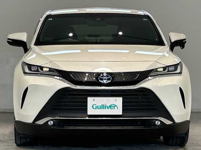 トヨタ ハリアー ハイブリッド Z レザーパッケージ 宮城県 2021(令3)年 8.4万km ホワイトパールクリスタルシャイン トヨタセーフティセンス/・プリクラッシュセーフティ/・低速時加速抑制機能/・プロアクティブドライビングアシスト/・ロードサインアシスト/・発進遅れ告知機能/・車線変更時補助/・先々行車検知/・カーブ速度抑制機能/・レーントレーシングアシスト/・レーンデバーチャーアラート/・ドライバー異常時対応システム/・アダプティブハイビームシステム/・ドライブスタートコントロール/・パーキングサポートブレーキ/純正SDナビ/バックカメラ/コーナーセンサー/レーダークルーズコントロール/ブラインドスポットモニター/デジタルインナーミラー/ドライブレコーダー/LEDヘッドライト/オートライト/オートマチックハイビーム/ステアリングヒーター/パワーシート/シートメモリー/ヒートシーター/エアシート/ETC2.0/純正アルミホイール/純正フロアマット