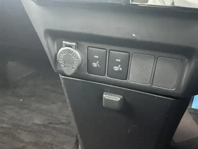 トヨタ タンク カスタムG－T 茨城県 2018(平30)年 2.2万km ブラックマイカメタリック 純正ナビ/バックカメラ/フルセグ/衝突被害軽減ブレーキ/車線逸脱抑制装置/クルーズコントロール/クリアランスソナー/両側電動スライドドア/ETC/ドラレコ/シートヒーター/純正15インチAW/LEDヘッドライト/スマートキー