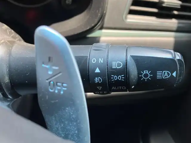 三菱 デリカＤ：５ P 静岡県 2021(令3)年 4.6万km ダイヤモンドブラックマイカ エンジンスタートボタン/パワーステアリング/パワーウィンドウ/4WD/パドルシフト/100V充電/アイドリングストップ/スマートキー/オートエアコン/クルーズコントロール/フリップダウンモニター/USB入力端子/ETC/全方位カメラ/純正9インチSDナビ（CD/DVD/BT/フルセグ）/3列シート/電動リアゲート/ドライブレコーダー前後/ウォークスルー/純正フロアマット/D席パワーシート/D席N席シートヒーター/両側パワースライドドア/純正アルミホイール/ABS/横滑り防止装置/レーンキープアシスト/オートライト/オートマチックハイビーム/LEDヘッドライト/Wプラスサイドエアバック/衝突軽減システム/カーテンエアバック/ステアリングヒーター/左電動サイドステップ