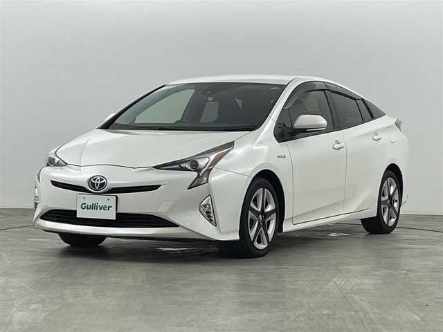 トヨタ プリウス S ツーリングセレクション 福島県 2016(平28)年 4.4万km ホワイトパールクリスタルシャイン トヨタセーフティセンス/・プリクラッシュブレーキ/・レーンキープアシスト/・レーダークルーズコントロール/・オートハイビーム/純正SDナビ/・型番：NSZN-W64T/・AM/FM/CD/DVD/BT/フルセグTV/・バックカメラ/・ETC/プッシュスタート/・スマートキー/革巻きステアリング/・ステアリングスイッチ/・チルト式ステアリング/レザーシート/・シートヒーター/LEDヘッドライト/・オートライト/・フォグランプ/純正アルミホイール/純正フロアマット