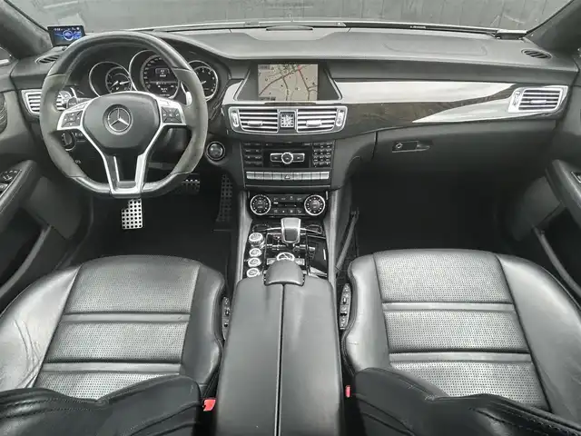 メルセデス・ベンツ ＣＬＳ６３ 茨城県 2012(平24)年 5.4万km パラジウムシルバー パフォーマンスパッケージ/Harman Kardon/左ハンドル/サンルーフ/レーダーセーフティパッケージ/-ブレーキアシストプラス/-PRE-SAFEブレーキ/-アクティブレーンキーピングアシスト/-アクティブブラインドスポットアシスト/-ディストロニック・プラス/19インチAMG5スポークアルミホイール/COMANDシステム/-7インチワイドディスプレイ/-HDDナビゲーション/-フルセグTV/Bluetooth/CD/DVD/パーキングアシストリアビューカメラ/クルーズコントロール＆可変スピードリミッター/パドルシフト/フロントシートヒーター/フロントシートベンチレーション/フロントパワーシート（メモリー付）/電動ブラインド（リアウインドウ）/ETC