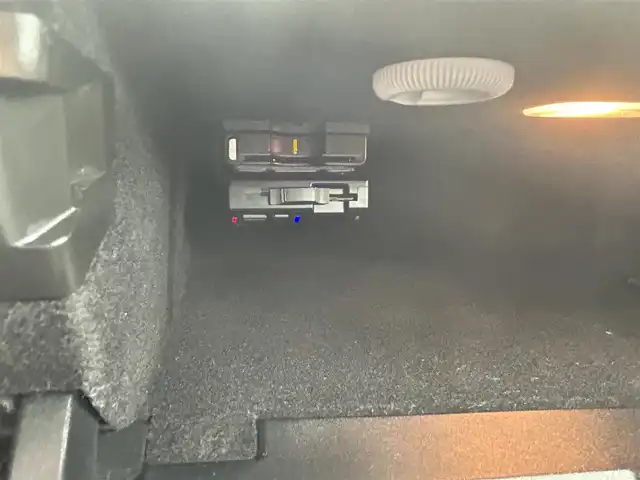 メルセデス・ベンツ ＣＬＳ６３ 茨城県 2012(平24)年 5.4万km パラジウムシルバー パフォーマンスパッケージ/Harman Kardon/左ハンドル/サンルーフ/レーダーセーフティパッケージ/-ブレーキアシストプラス/-PRE-SAFEブレーキ/-アクティブレーンキーピングアシスト/-アクティブブラインドスポットアシスト/-ディストロニック・プラス/19インチAMG5スポークアルミホイール/COMANDシステム/-7インチワイドディスプレイ/-HDDナビゲーション/-フルセグTV/Bluetooth/CD/DVD/パーキングアシストリアビューカメラ/クルーズコントロール＆可変スピードリミッター/パドルシフト/フロントシートヒーター/フロントシートベンチレーション/フロントパワーシート（メモリー付）/電動ブラインド（リアウインドウ）/ETC