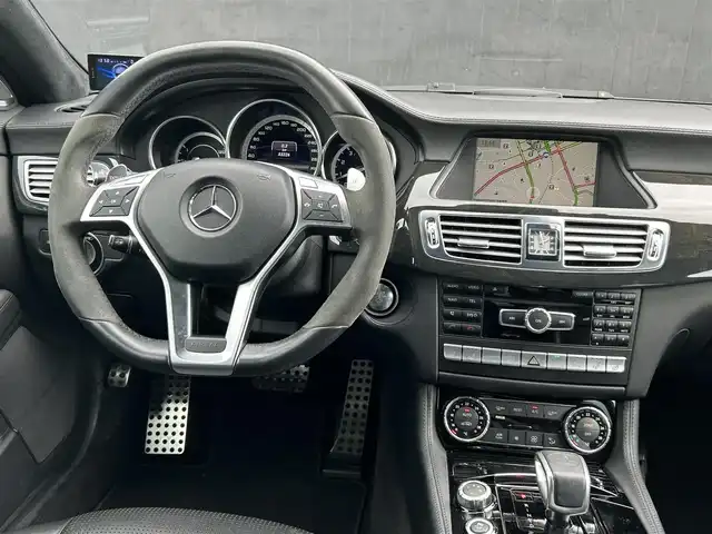 メルセデス・ベンツ ＣＬＳ６３ 茨城県 2012(平24)年 5.4万km パラジウムシルバー パフォーマンスパッケージ/Harman Kardon/左ハンドル/サンルーフ/レーダーセーフティパッケージ/-ブレーキアシストプラス/-PRE-SAFEブレーキ/-アクティブレーンキーピングアシスト/-アクティブブラインドスポットアシスト/-ディストロニック・プラス/19インチAMG5スポークアルミホイール/COMANDシステム/-7インチワイドディスプレイ/-HDDナビゲーション/-フルセグTV/Bluetooth/CD/DVD/パーキングアシストリアビューカメラ/クルーズコントロール＆可変スピードリミッター/パドルシフト/フロントシートヒーター/フロントシートベンチレーション/フロントパワーシート（メモリー付）/電動ブラインド（リアウインドウ）/ETC