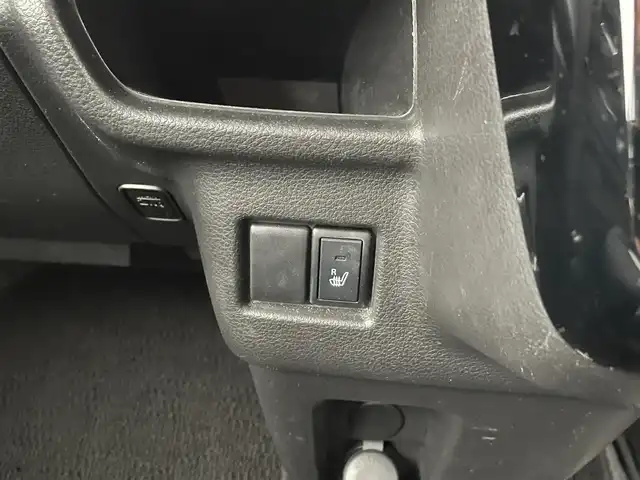 スズキ スペーシア カスタム HYBRID XS 長崎県 2018(平30)年 6万km ピュアホワイトP 純正8型ナビ/CD/DVD/BT/フルセグTV/両側パワースライドドア/全方位モニターカメラ/パーキングセンサー/セーフティサポート/・デュアルセンサーブレーキサポート/・後退時ブレーキサポート/・前後誤発進抑制機能/・車線逸脱警報機能/・ふらつき警報機能/・先行車発進お知らせ機能/・ハイビームアシスト/LEDオートヘッドランプ/本革巻きステアリング/合皮/ファブリックコンビシート/運転席シートヒーター/純正15インチアルミホイール/キーレスプッシュスタートシステム