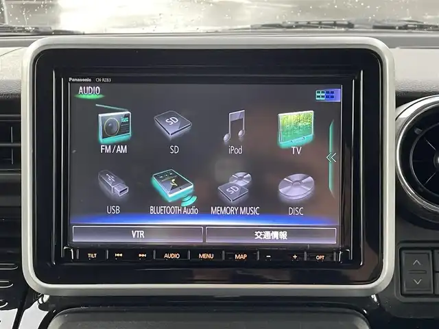 スズキ スペーシア カスタム HYBRID XS 長崎県 2018(平30)年 6万km ピュアホワイトP 純正8型ナビ/CD/DVD/BT/フルセグTV/両側パワースライドドア/全方位モニターカメラ/パーキングセンサー/セーフティサポート/・デュアルセンサーブレーキサポート/・後退時ブレーキサポート/・前後誤発進抑制機能/・車線逸脱警報機能/・ふらつき警報機能/・先行車発進お知らせ機能/・ハイビームアシスト/LEDオートヘッドランプ/本革巻きステアリング/合皮/ファブリックコンビシート/運転席シートヒーター/純正15インチアルミホイール/キーレスプッシュスタートシステム