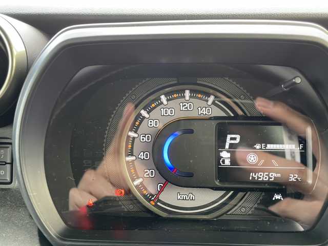 スズキ スペーシア ギア HYBRID XZ 山口県 2022(令4)年 1.5万km オフブルーメタリック/ガンメタリック2トーンルーフ 純正８型ナビ/Bluetooth/AM/FM/CD/DVD/フルセグTV　/全方位カメラ　/両側パワースライドドア　/セーフティサポート/衝突被害軽減ブレーキ/ペダル踏み間違い急発進抑制装置/車線維持支援装置/先行車発進お知らせ機能/ＬＥＤヘッドライト　/ルーフレール　/純正フロアマット　/シートヒーター　/レーダークルーズコントロール　　/ドライブレコーダー　/ＥＴＣ