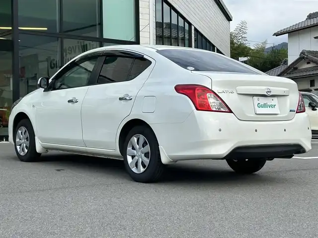 日産 ラティオ G 愛媛県 2015(平27)年 1.7万km ブリリアントホワイトパール 純正7型ナビ/アイドリングストップ/クリアランスソナー/純正フロアマット/プッシュスタート/ヘッドライトレベライザー/純正ドアバイザー/電格ミラー/シガーソケット/純正ホイールキャップ/スペアキー/現状サマー(鉄)(175/70/R14)/YOKOHAMA BluEarth EsEs32