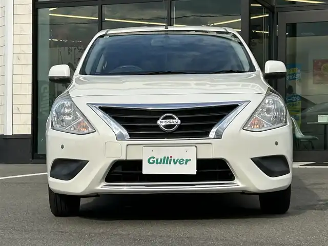 日産 ラティオ G 愛媛県 2015(平27)年 1.7万km ブリリアントホワイトパール 純正7型ナビ/アイドリングストップ/クリアランスソナー/純正フロアマット/プッシュスタート/ヘッドライトレベライザー/純正ドアバイザー/電格ミラー/シガーソケット/純正ホイールキャップ/スペアキー/現状サマー(鉄)(175/70/R14)/YOKOHAMA BluEarth EsEs32