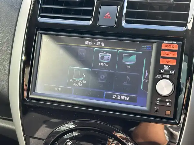 日産 ラティオ G 愛媛県 2015(平27)年 1.7万km ブリリアントホワイトパール 純正7型ナビ/アイドリングストップ/クリアランスソナー/純正フロアマット/プッシュスタート/ヘッドライトレベライザー/純正ドアバイザー/電格ミラー/シガーソケット/純正ホイールキャップ/スペアキー/現状サマー(鉄)(175/70/R14)/YOKOHAMA BluEarth EsEs32