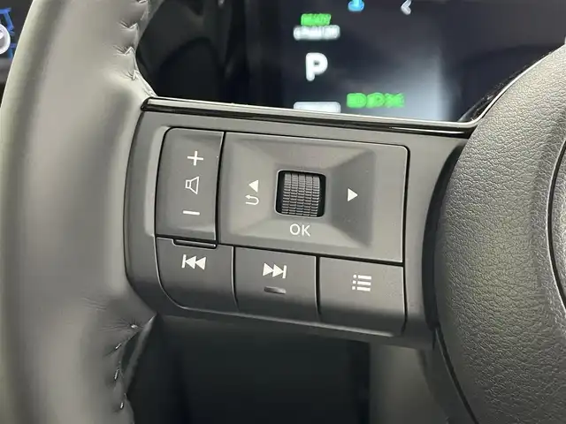 日産 セレナ e－パワー ハイウェイスター V 埼玉県 2025(令7)年 0.1千km プリズムホワイト 登録済未使用車　大型ナビ　後席　ＢＳＭ　全方位　ドライブレコーダー　ＥＴＣ２．０　液晶ミラー　プロパイロット　両側電動　レーダークルーズコントロール　コーナーセンサー　衝突被害軽減