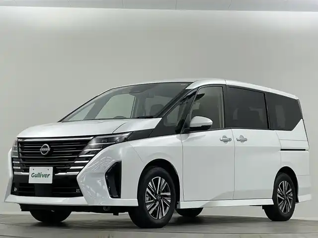 日産 セレナ e－パワー ハイウェイスター V 埼玉県 2025(令7)年 0.1千km プリズムホワイト 登録済未使用車　大型ナビ　後席　ＢＳＭ　全方位　ドライブレコーダー　ＥＴＣ２．０　液晶ミラー　プロパイロット　両側電動　レーダークルーズコントロール　コーナーセンサー　衝突被害軽減