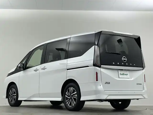 日産 セレナ e－パワー ハイウェイスター V 埼玉県 2025(令7)年 0.1千km プリズムホワイト 登録済未使用車　大型ナビ　後席　ＢＳＭ　全方位　ドライブレコーダー　ＥＴＣ２．０　液晶ミラー　プロパイロット　両側電動　レーダークルーズコントロール　コーナーセンサー　衝突被害軽減