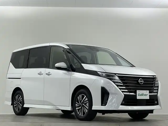 日産 セレナ e－パワー ハイウェイスター V 埼玉県 2025(令7)年 0.1千km プリズムホワイト 登録済未使用車　大型ナビ　後席　ＢＳＭ　全方位　ドライブレコーダー　ＥＴＣ２．０　液晶ミラー　プロパイロット　両側電動　レーダークルーズコントロール　コーナーセンサー　衝突被害軽減