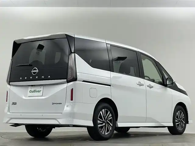 日産 セレナ e－パワー ハイウェイスター V 埼玉県 2025(令7)年 0.1千km プリズムホワイト 登録済未使用車　大型ナビ　後席　ＢＳＭ　全方位　ドライブレコーダー　ＥＴＣ２．０　液晶ミラー　プロパイロット　両側電動　レーダークルーズコントロール　コーナーセンサー　衝突被害軽減