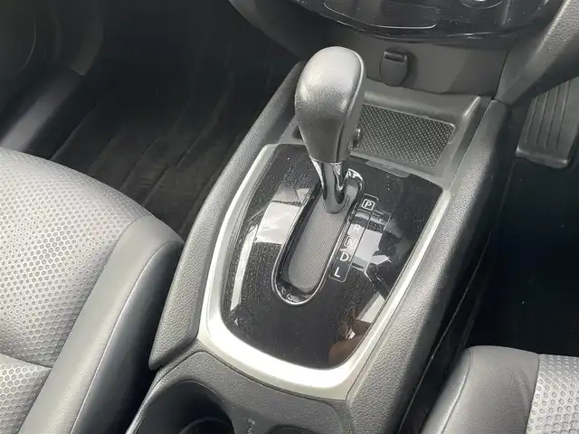 日産 エクストレイル 20X エマージェンシーブレーキ 長崎県 2016(平28)年 8.3万km ブリリアントホワイトパール (株)IDOMが運営する【じしゃロン長崎店】の自社ローン専用車両になりますこちらは現金またはオートローンご利用時の価格です。自社ローンご希望の方は別途その旨お申付け下さい/ワンオーナー/スマートキー/カプロンシート/プリクラッシュ/レーンデパーチャー/クリアランスソナー/社外メモリナビ/フルセグ・Bluetooth/バックカメラ/前席シートヒーター/オートライト/LEDヘッドライト/保証書・取説