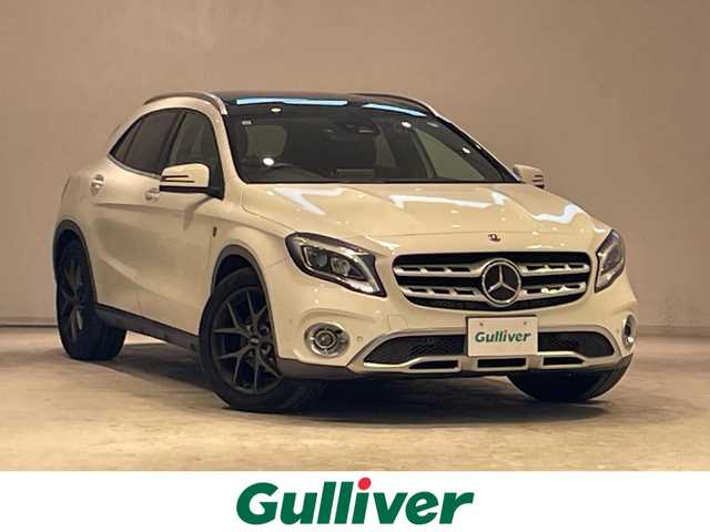 メルセデス・ベンツ ＧＬＡ１８０ 宮城県 2017(平29)年 8万km カルサイトホワイト サンルーフ/アクティブブレーキアシスト/アテンションアシスト/エレクトロニック・スタビリティ・プログラム/ブラインドスポットモニター/レーンキープアシスト/バックカメラ/MTモード付きAT/パドルシフト/前後コーナーセンサー/電動リアゲート/プッシュスタート/スマートキー/前後ドライブレコーダー/革巻きステアリング/シートメモリー（運転席/助手席）/シートヒーター（運転席/助手席）/LEDヘッドライト/オートライト/フォグランプ/ルーフレール/純正フロアマット/社外アルミホイール
