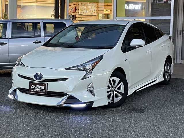 トヨタ プリウス A 福島県 2018(平30)年 5.5万km パール 社外エアロ/LEDヘッドライト/衝突軽減ブレーキ/オートライト/ブラインドスポットモニター/レーンキープアシスト/レーダークルーズコントロール/純正ナビ/バックカメラ/ETC/オートマチックハイビーム