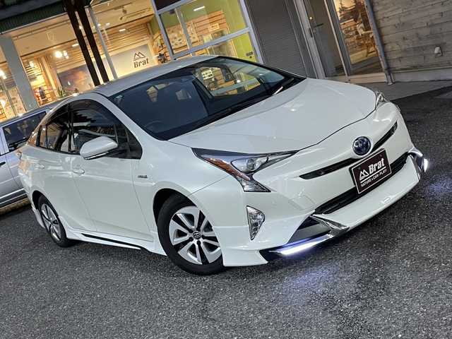 トヨタ プリウス A 福島県 2018(平30)年 5.5万km パール 社外エアロ/LEDヘッドライト/衝突軽減ブレーキ/オートライト/ブラインドスポットモニター/レーンキープアシスト/レーダークルーズコントロール/純正ナビ/バックカメラ/ETC/オートマチックハイビーム