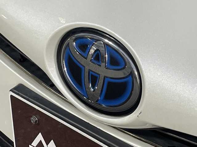 トヨタ プリウス A 福島県 2018(平30)年 5.5万km パール 社外エアロ/LEDヘッドライト/衝突軽減ブレーキ/オートライト/ブラインドスポットモニター/レーンキープアシスト/レーダークルーズコントロール/純正ナビ/バックカメラ/ETC/オートマチックハイビーム