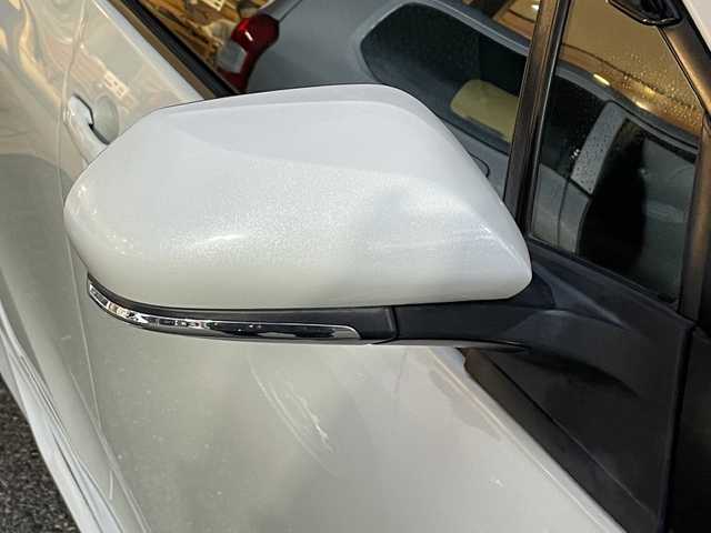 トヨタ プリウス A 福島県 2018(平30)年 5.5万km パール 社外エアロ/LEDヘッドライト/衝突軽減ブレーキ/オートライト/ブラインドスポットモニター/レーンキープアシスト/レーダークルーズコントロール/純正ナビ/バックカメラ/ETC/オートマチックハイビーム