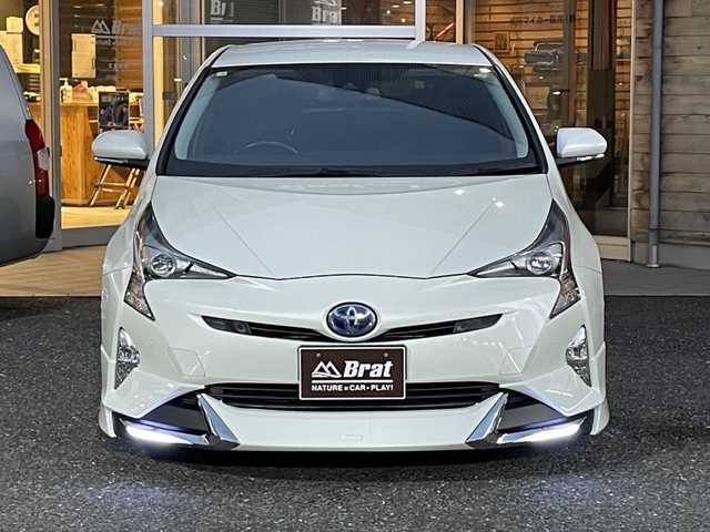 トヨタ プリウス A 福島県 2018(平30)年 5.5万km パール 社外エアロ/LEDヘッドライト/衝突軽減ブレーキ/オートライト/ブラインドスポットモニター/レーンキープアシスト/レーダークルーズコントロール/純正ナビ/バックカメラ/ETC/オートマチックハイビーム