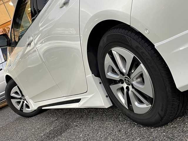 トヨタ プリウス A 福島県 2018(平30)年 5.5万km パール 社外エアロ/LEDヘッドライト/衝突軽減ブレーキ/オートライト/ブラインドスポットモニター/レーンキープアシスト/レーダークルーズコントロール/純正ナビ/バックカメラ/ETC/オートマチックハイビーム