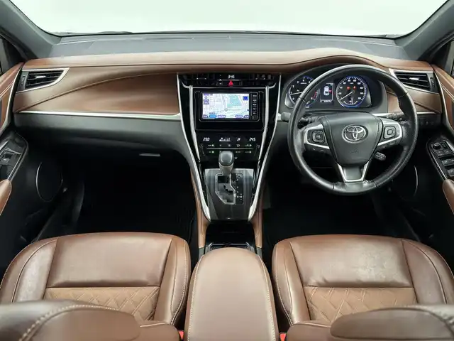 トヨタ ハリアー エレガンス 福岡県 2018(平30)年 6.4万km ホワイトパールクリスタルシャイン モデリスタフロントエアロ　/純正ナビ　/バックカメラ　/ビルトインＥＴＣ　/レーダークルーズコントロール　/コーナーセンサー　/衝突軽減ブレーキ　/レーンキープ　/アイドリングストップ　/ＭＴモード付ＡＴ　/純正１７インチＡＷ
