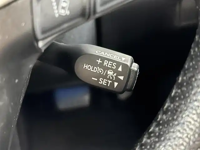 トヨタ ハリアー エレガンス 福岡県 2018(平30)年 6.4万km ホワイトパールクリスタルシャイン モデリスタフロントエアロ　/純正ナビ　/バックカメラ　/ビルトインＥＴＣ　/レーダークルーズコントロール　/コーナーセンサー　/衝突軽減ブレーキ　/レーンキープ　/アイドリングストップ　/ＭＴモード付ＡＴ　/純正１７インチＡＷ