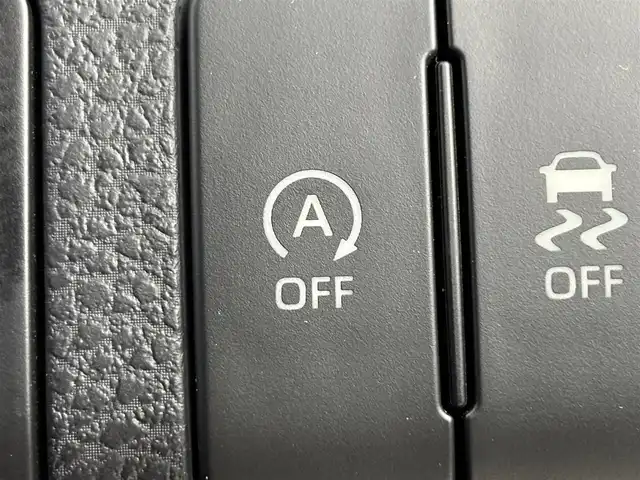 トヨタ ハリアー エレガンス 福岡県 2018(平30)年 6.4万km ホワイトパールクリスタルシャイン モデリスタフロントエアロ　/純正ナビ　/バックカメラ　/ビルトインＥＴＣ　/レーダークルーズコントロール　/コーナーセンサー　/衝突軽減ブレーキ　/レーンキープ　/アイドリングストップ　/ＭＴモード付ＡＴ　/純正１７インチＡＷ