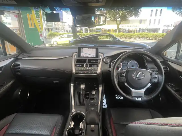 レクサス ＮＸ 200t Fスポーツ 熊本県 2016(平28)年 6.9万km ホワイトノーヴァガラスフレーク 革シート/プッシュスタート/純正ナビ/（CD・DVD・フルセグTV・BTオーディオ・SD）/バックカメラ/ビルトインETC/レーダークルーズ/パドルシフト/パワーバックドア/前席パワーシート・右前席シートメモリー/前席エアーシート・シートヒーター/ステアリングヒーター/LEDヘッドライト/オートライト/フォグライト/前後コーナーセンサー/横滑り防止装置/ウィンカーミラー/フロアマット/ドアバイザー/スマートスペアキー×1本