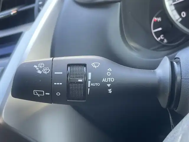 レクサス ＮＸ 200t Fスポーツ 熊本県 2016(平28)年 6.9万km ホワイトノーヴァガラスフレーク 革シート/プッシュスタート/純正ナビ/（CD・DVD・フルセグTV・BTオーディオ・SD）/バックカメラ/ビルトインETC/レーダークルーズ/パドルシフト/パワーバックドア/前席パワーシート・右前席シートメモリー/前席エアーシート・シートヒーター/ステアリングヒーター/LEDヘッドライト/オートライト/フォグライト/前後コーナーセンサー/横滑り防止装置/ウィンカーミラー/フロアマット/ドアバイザー/スマートスペアキー×1本