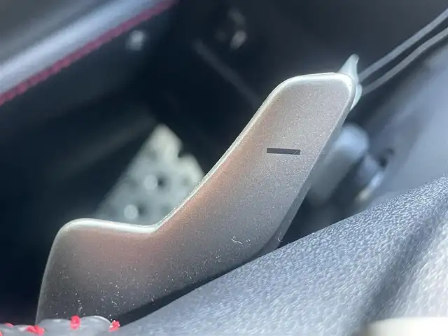 レクサス ＮＸ 200t Fスポーツ 熊本県 2016(平28)年 6.9万km ホワイトノーヴァガラスフレーク 革シート/プッシュスタート/純正ナビ/（CD・DVD・フルセグTV・BTオーディオ・SD）/バックカメラ/ビルトインETC/レーダークルーズ/パドルシフト/パワーバックドア/前席パワーシート・右前席シートメモリー/前席エアーシート・シートヒーター/ステアリングヒーター/LEDヘッドライト/オートライト/フォグライト/前後コーナーセンサー/横滑り防止装置/ウィンカーミラー/フロアマット/ドアバイザー/スマートスペアキー×1本