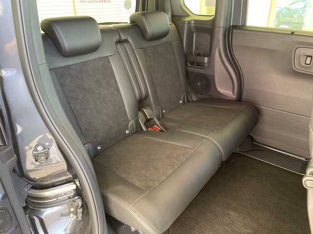 ホンダ Ｎ ＢＯＸ カスタム ターボ 埼玉県 2024(令6)年 0.8万km メテオロイドグレーメタリック ホンダセンシング/純正9インチメモリーナビ/　　CD/DVD/BT/USB/フルセグ/カープレイ/バックカメラ/両側電動スライドドア/レーダークルーズコントロール/レーンキープアシスト/コーナーセンサー/LEDヘッドライト/ハーフレザーシート/シートヒーター/純正15インチアルミホイール/パドルシフト/オートブレーキホールド/ETC/スマートキー×2/禁煙車