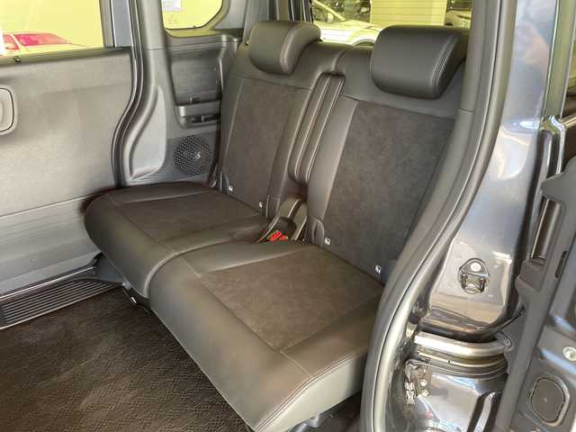 ホンダ Ｎ ＢＯＸ カスタム ターボ 埼玉県 2024(令6)年 0.8万km メテオロイドグレーメタリック ホンダセンシング/純正9インチメモリーナビ/　　CD/DVD/BT/USB/フルセグ/カープレイ/バックカメラ/両側電動スライドドア/レーダークルーズコントロール/レーンキープアシスト/コーナーセンサー/LEDヘッドライト/ハーフレザーシート/シートヒーター/純正15インチアルミホイール/パドルシフト/オートブレーキホールド/ETC/スマートキー×2/禁煙車