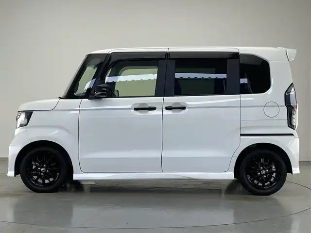 ホンダ Ｎ ＢＯＸ カスタム L スタイル+ブラック 愛知県 2022(令4)年 1.7万km プラチナホワイトパール 社外ナビ　バックカメラ　禁煙　シートヒーター　両側パワスラ　フルセグ　ＥＴＣ　ドラレコ　ホンダセンシング　衝突軽減　追従クルコン　ＬＥＤライト　オートハイビーム　フォグ　電子パーキング　スマートキー