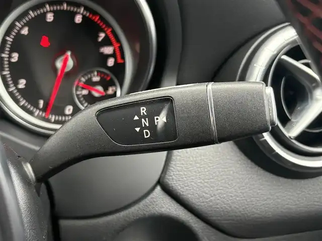 メルセデス・ベンツ ＣＬＡ１８０ Sブレイク　スポーツ 石川県 2017(平29)年 3.9万km 白 純正HDDナビ/　Bluetooth・AM/FM・CD・DVD・USB・AUX/フルセグTV/バックカメラ/ETC2.0/前後ドライブレコーダー/アダプティブクルーズコントロール/パワーシート（D席）/シートメモリー/アンチロック・ブレーキ・システム/衝突被害軽減システム/横滑り防止装置/前後コーナーセンサー/レーンキープアシスト/盗難防止装置/パーキングアシスト/アイドリングストップ/エアバッグ（W+サイド）/カーテンエアバッグ/純正アルミホイール/スマートキー