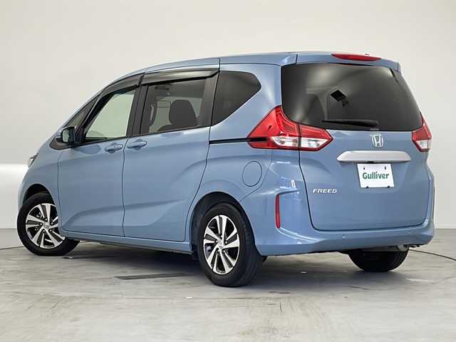ホンダ フリード G ホンダセンシング 愛知県 2022(令4)年 1.2万km シーグラスブルーパール 純正9インチナビ/【Bluetooth/フルセグTV/Apple Carplay/CD/DVD/AM/FM/USB】/バックカメラ/両側パワースライドドア/衝突軽減ブレーキ/誤発進抑制機能/歩行者事故低減ステアリング/路外逸脱抑制機能/レーダークルーズコントロール/標識認識機能/先行車発進お知らせ機能/コーナーセンサー/アイドリングストップ/D/Nシートヒーター/ハーフレザーシート/前後ドライブレコーダー/ビルトインETC/ステアリングスイッチ/プッシュスタート/スマートキー/革巻きステアリング/ドアバイザー/純正フロアマット/LEDオートライト/フォグランプ/純正15インチアルミホイール/ドアバイザー/電動格納ミラー