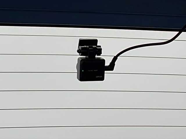 ホンダ フリード G ホンダセンシング 愛知県 2022(令4)年 1.2万km シーグラスブルーパール 純正9インチナビ/【Bluetooth/フルセグTV/Apple Carplay/CD/DVD/AM/FM/USB】/バックカメラ/両側パワースライドドア/衝突軽減ブレーキ/誤発進抑制機能/歩行者事故低減ステアリング/路外逸脱抑制機能/レーダークルーズコントロール/標識認識機能/先行車発進お知らせ機能/コーナーセンサー/アイドリングストップ/D/Nシートヒーター/ハーフレザーシート/前後ドライブレコーダー/ビルトインETC/ステアリングスイッチ/プッシュスタート/スマートキー/革巻きステアリング/ドアバイザー/純正フロアマット/LEDオートライト/フォグランプ/純正15インチアルミホイール/ドアバイザー/電動格納ミラー