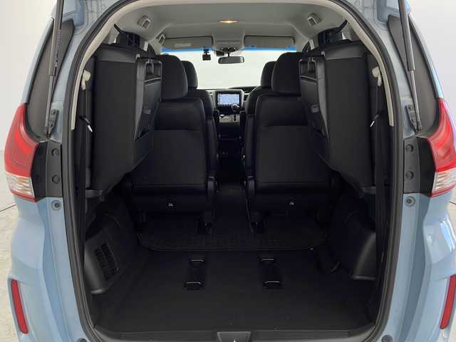 ホンダ フリード G ホンダセンシング 愛知県 2022(令4)年 1.2万km シーグラスブルーパール 純正9インチナビ/【Bluetooth/フルセグTV/Apple Carplay/CD/DVD/AM/FM/USB】/バックカメラ/両側パワースライドドア/衝突軽減ブレーキ/誤発進抑制機能/歩行者事故低減ステアリング/路外逸脱抑制機能/レーダークルーズコントロール/標識認識機能/先行車発進お知らせ機能/コーナーセンサー/アイドリングストップ/D/Nシートヒーター/ハーフレザーシート/前後ドライブレコーダー/ビルトインETC/ステアリングスイッチ/プッシュスタート/スマートキー/革巻きステアリング/ドアバイザー/純正フロアマット/LEDオートライト/フォグランプ/純正15インチアルミホイール/ドアバイザー/電動格納ミラー