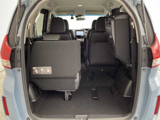 ホンダ フリード G ホンダセンシング 愛知県 2022(令4)年 1.2万km シーグラスブルーパール 純正9インチナビ/【Bluetooth/フルセグTV/Apple Carplay/CD/DVD/AM/FM/USB】/バックカメラ/両側パワースライドドア/衝突軽減ブレーキ/誤発進抑制機能/歩行者事故低減ステアリング/路外逸脱抑制機能/レーダークルーズコントロール/標識認識機能/先行車発進お知らせ機能/コーナーセンサー/アイドリングストップ/D/Nシートヒーター/ハーフレザーシート/前後ドライブレコーダー/ビルトインETC/ステアリングスイッチ/プッシュスタート/スマートキー/革巻きステアリング/ドアバイザー/純正フロアマット/LEDオートライト/フォグランプ/純正15インチアルミホイール/ドアバイザー/電動格納ミラー