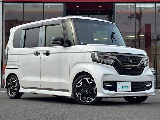 ホンダ Ｎ ＢＯＸ カスタム G L ターボ ホンダセンシング 宮城県 2018(平30)年 7.3万km プラチナホワイトパール 登録時走行距離72100km/社外SDナビ/AM・FM・TV・CD・Bluetooth/バックカメラ/ビルトインETC/ドライブレコーダー/ハーフレザーシート/ホンダセンシング/パドルシフト/シートヒーター/両側パワースライドドア/スロットルコントローラー（PIVOT）/社外フロアマット/補助ミラー/電動格納ミラー/後席＆バックドアにカーフィルム/社外マフラー/フォグランプ/電動格納ミラー/ドアバイザー/ウインカーミラー