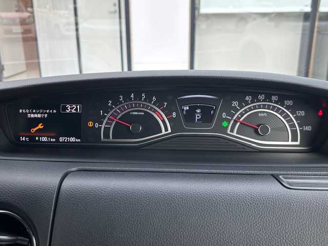 ホンダ Ｎ ＢＯＸ カスタム G L ターボ ホンダセンシング 宮城県 2018(平30)年 7.3万km プラチナホワイトパール 登録時走行距離72100km/社外SDナビ/AM・FM・TV・CD・Bluetooth/バックカメラ/ビルトインETC/ドライブレコーダー/ハーフレザーシート/ホンダセンシング/パドルシフト/シートヒーター/両側パワースライドドア/スロットルコントローラー（PIVOT）/社外フロアマット/補助ミラー/電動格納ミラー/後席＆バックドアにカーフィルム/社外マフラー/フォグランプ/電動格納ミラー/ドアバイザー/ウインカーミラー