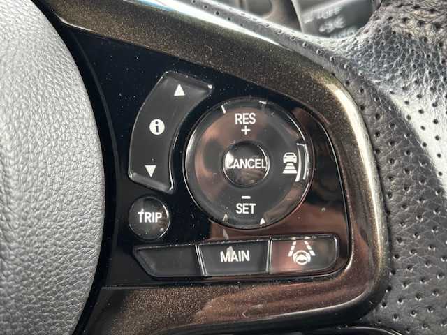 ホンダ Ｎ ＢＯＸ カスタム G L ターボ ホンダセンシング 宮城県 2018(平30)年 7.3万km プラチナホワイトパール 登録時走行距離72100km/社外SDナビ/AM・FM・TV・CD・Bluetooth/バックカメラ/ビルトインETC/ドライブレコーダー/ハーフレザーシート/ホンダセンシング/パドルシフト/シートヒーター/両側パワースライドドア/スロットルコントローラー（PIVOT）/社外フロアマット/補助ミラー/電動格納ミラー/後席＆バックドアにカーフィルム/社外マフラー/フォグランプ/電動格納ミラー/ドアバイザー/ウインカーミラー