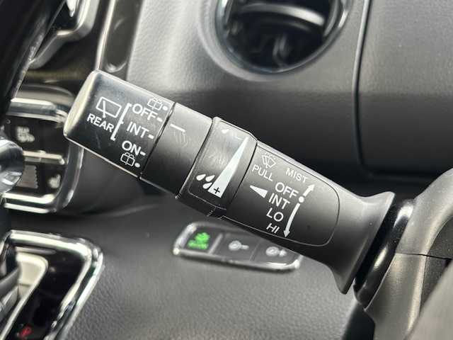 ホンダ Ｎ ＢＯＸ カスタム G L ターボ ホンダセンシング 宮城県 2018(平30)年 7.3万km プラチナホワイトパール 登録時走行距離72100km/社外SDナビ/AM・FM・TV・CD・Bluetooth/バックカメラ/ビルトインETC/ドライブレコーダー/ハーフレザーシート/ホンダセンシング/パドルシフト/シートヒーター/両側パワースライドドア/スロットルコントローラー（PIVOT）/社外フロアマット/補助ミラー/電動格納ミラー/後席＆バックドアにカーフィルム/社外マフラー/フォグランプ/電動格納ミラー/ドアバイザー/ウインカーミラー