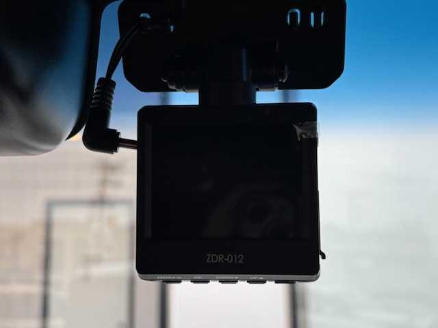 ホンダ Ｎ ＢＯＸ カスタム G L ターボ ホンダセンシング 宮城県 2018(平30)年 7.3万km プラチナホワイトパール 登録時走行距離72100km/社外SDナビ/AM・FM・TV・CD・Bluetooth/バックカメラ/ビルトインETC/ドライブレコーダー/ハーフレザーシート/ホンダセンシング/パドルシフト/シートヒーター/両側パワースライドドア/スロットルコントローラー（PIVOT）/社外フロアマット/補助ミラー/電動格納ミラー/後席＆バックドアにカーフィルム/社外マフラー/フォグランプ/電動格納ミラー/ドアバイザー/ウインカーミラー