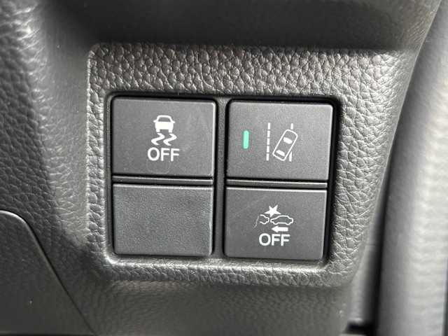 ホンダ Ｎ ＢＯＸ カスタム G L ターボ ホンダセンシング 宮城県 2018(平30)年 7.3万km プラチナホワイトパール 登録時走行距離72100km/社外SDナビ/AM・FM・TV・CD・Bluetooth/バックカメラ/ビルトインETC/ドライブレコーダー/ハーフレザーシート/ホンダセンシング/パドルシフト/シートヒーター/両側パワースライドドア/スロットルコントローラー（PIVOT）/社外フロアマット/補助ミラー/電動格納ミラー/後席＆バックドアにカーフィルム/社外マフラー/フォグランプ/電動格納ミラー/ドアバイザー/ウインカーミラー