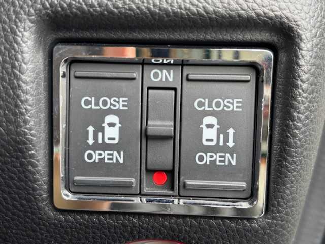 ホンダ Ｎ ＢＯＸ カスタム G L ターボ ホンダセンシング 宮城県 2018(平30)年 7.3万km プラチナホワイトパール 登録時走行距離72100km/社外SDナビ/AM・FM・TV・CD・Bluetooth/バックカメラ/ビルトインETC/ドライブレコーダー/ハーフレザーシート/ホンダセンシング/パドルシフト/シートヒーター/両側パワースライドドア/スロットルコントローラー（PIVOT）/社外フロアマット/補助ミラー/電動格納ミラー/後席＆バックドアにカーフィルム/社外マフラー/フォグランプ/電動格納ミラー/ドアバイザー/ウインカーミラー