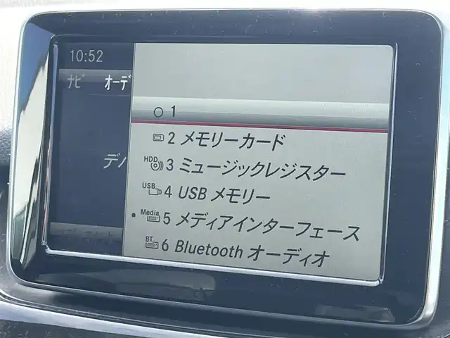 メルセデス・ベンツ Ｂ１８０ スポーツ 滋賀県 2014(平26)年 16.2万km カルサイトホワイト 純正HDDナビ/・Bluetooth/フルセグ/・USB/HDMI/バックカメラ/パノラミックルーフ/革巻きステアリングリモコン/クルーズコントロール/ETC/運転席パワーシート/HIDオートライト/スマートキー